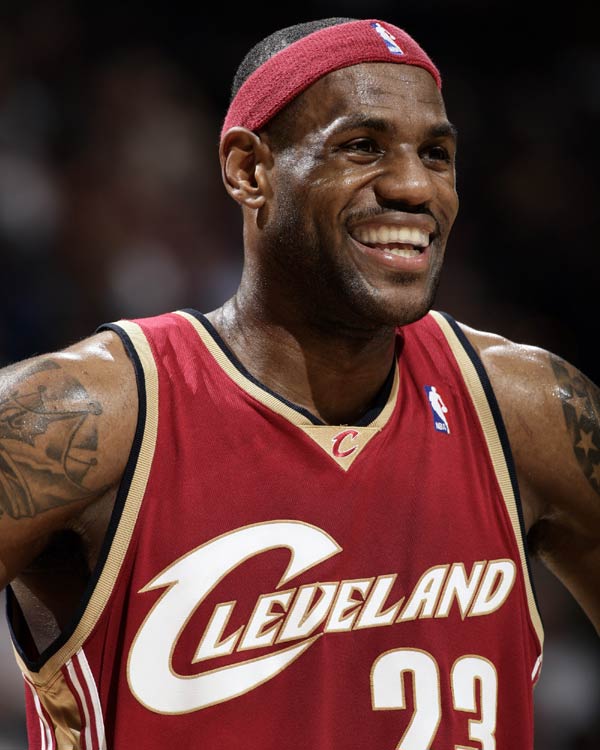 科莫vs萨索洛：尼科-帕斯、阿尔韦托-莫雷诺首发，马蒂奇、贝拉尔迪出战（科莫对阵萨索洛：尼科-帕斯与阿尔韦托-莫雷诺先发，马蒂奇、贝拉尔迪出战）