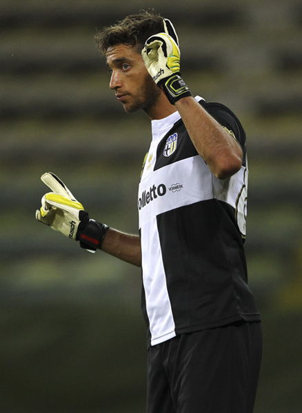 科尔：弗拉格在上场比赛投开了，展现了他三分的巨大威胁（科尔：弗拉格上一战手感火热，三分威胁十足）